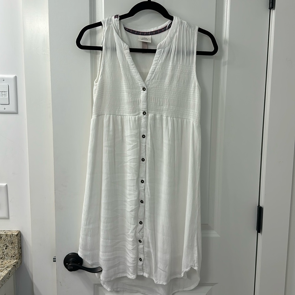 white dress